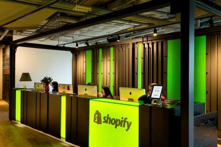 Shopify store development services for ecommerce website design and customization